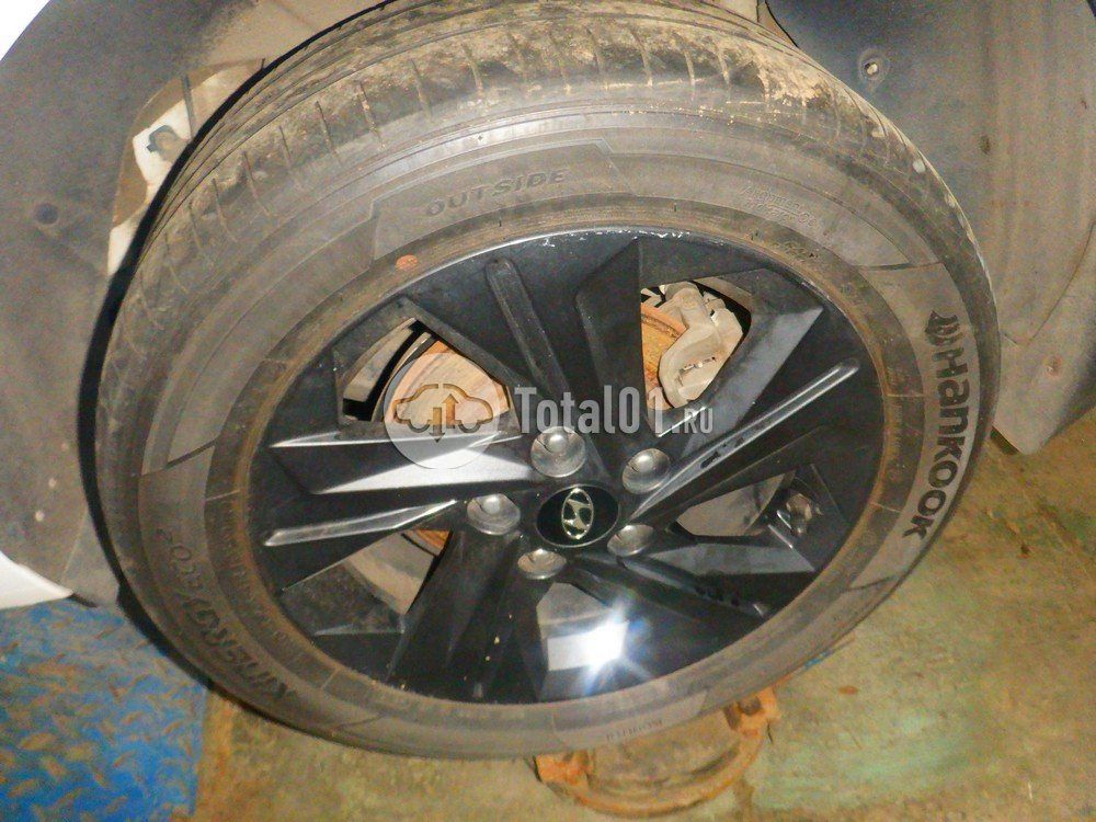 Фото Hyundai Elantra 28