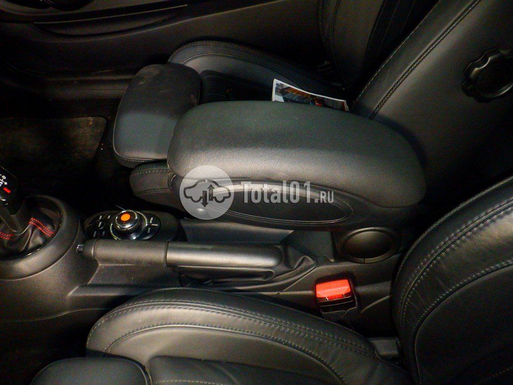 Фото MINI John Cooper Works 54