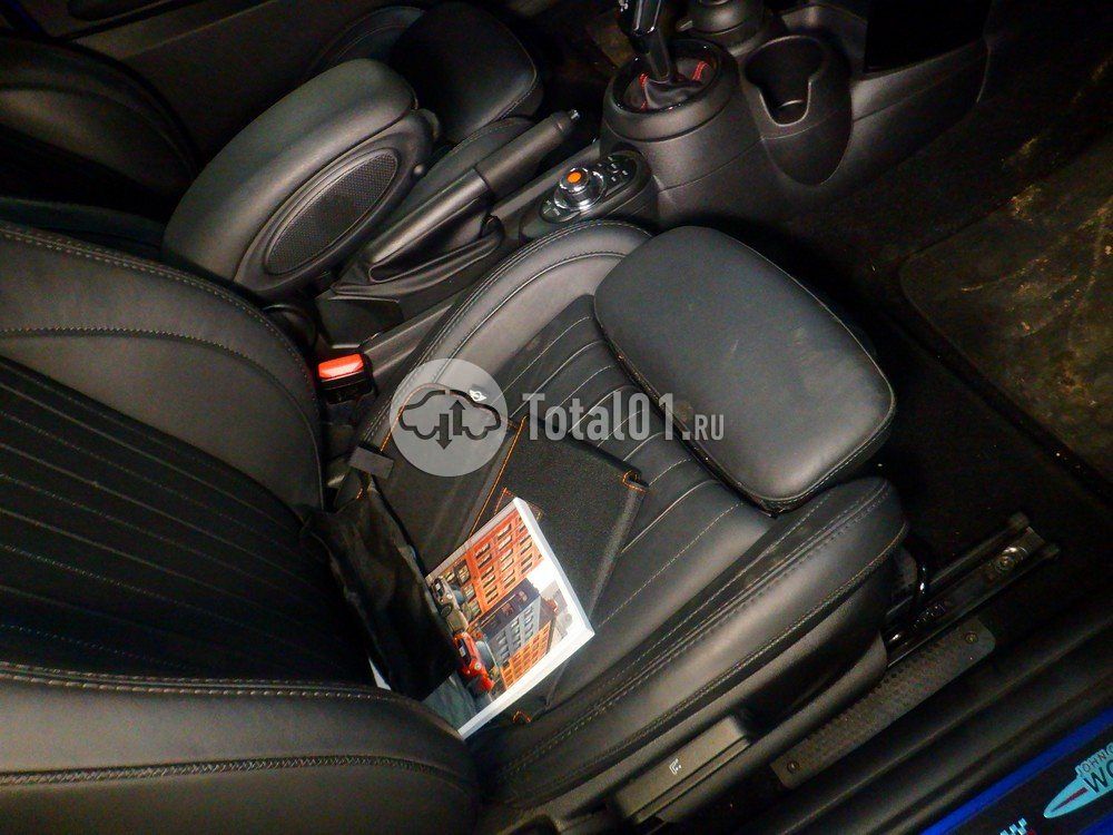 Фото MINI John Cooper Works 88