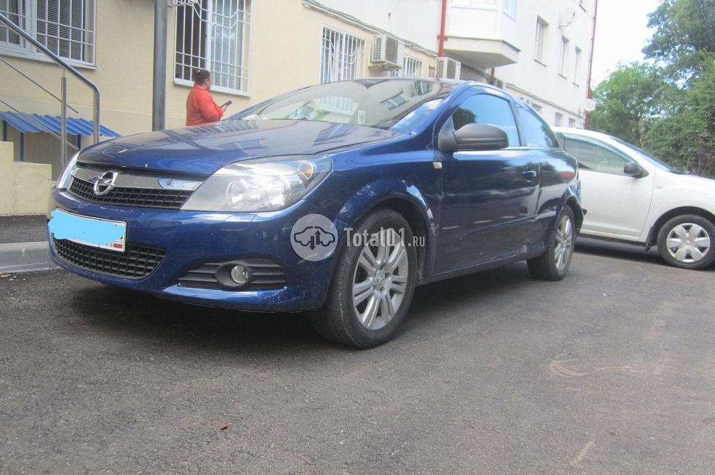 Фото Opel Astra GTC 2