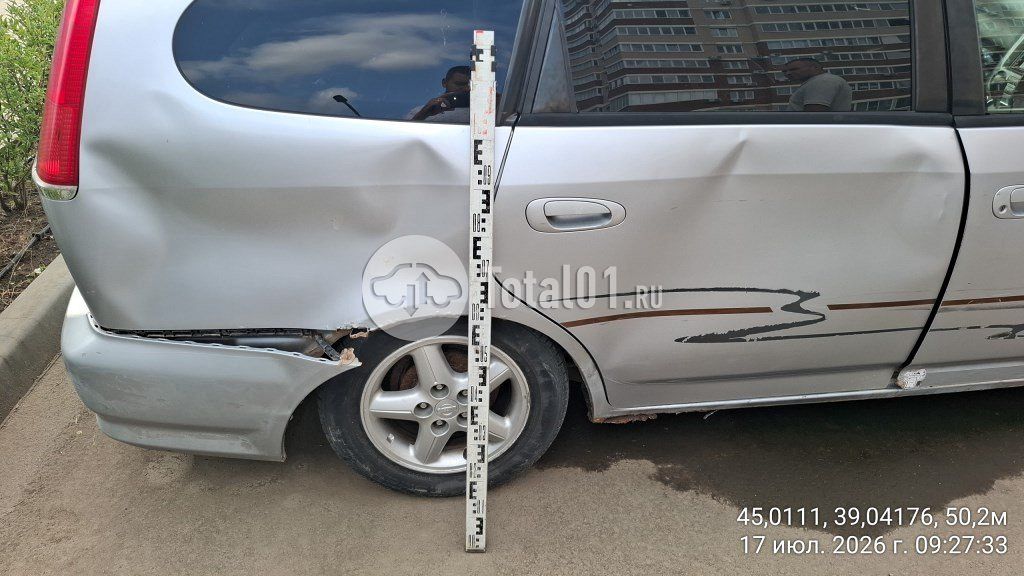Фото Honda Stream 4