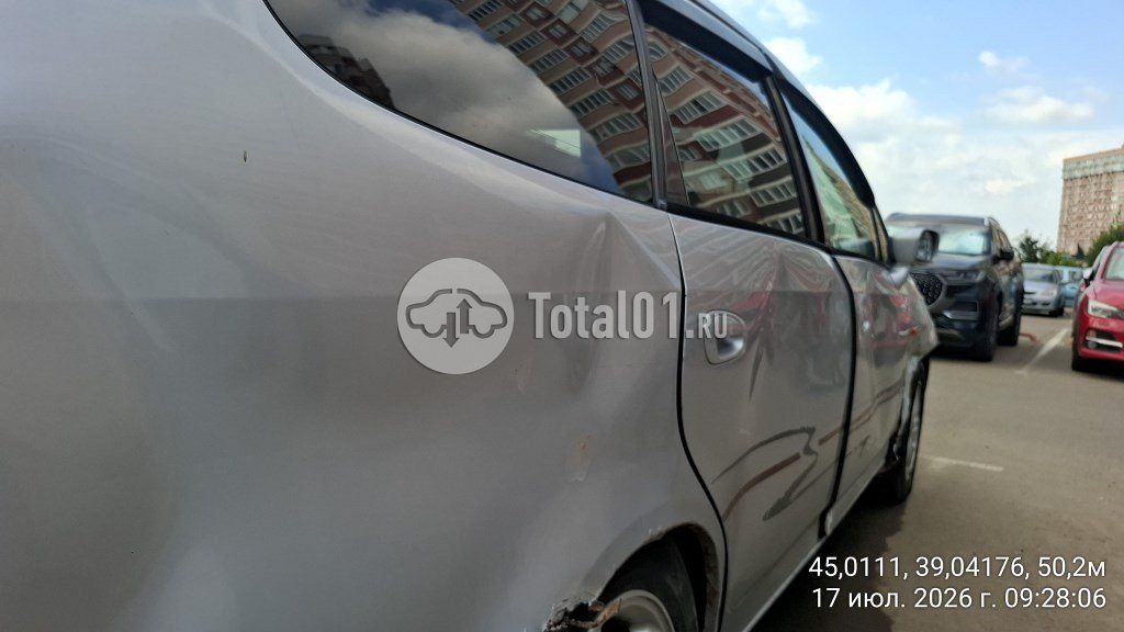 Фото Honda Stream 16