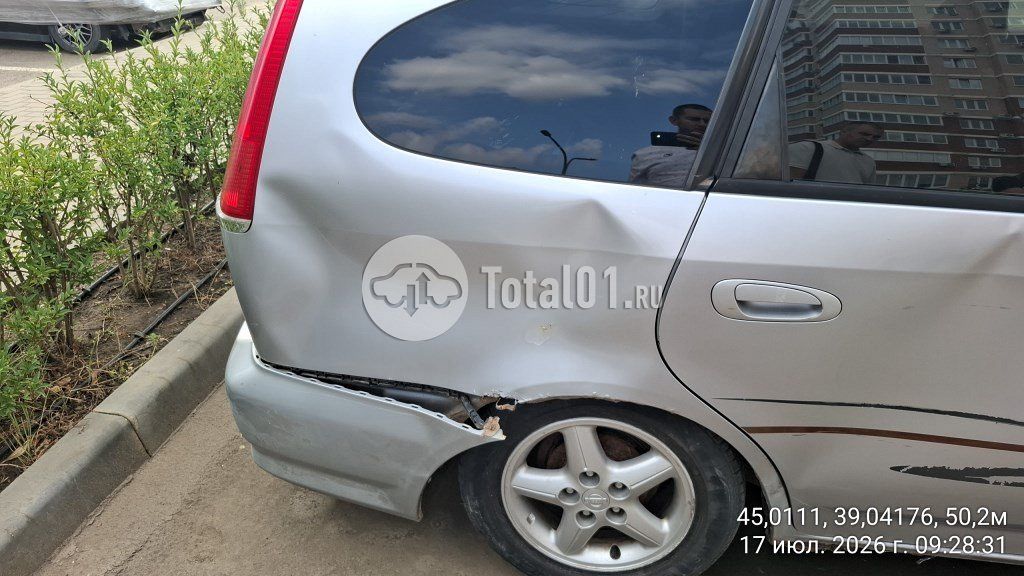 Фото Honda Stream 26