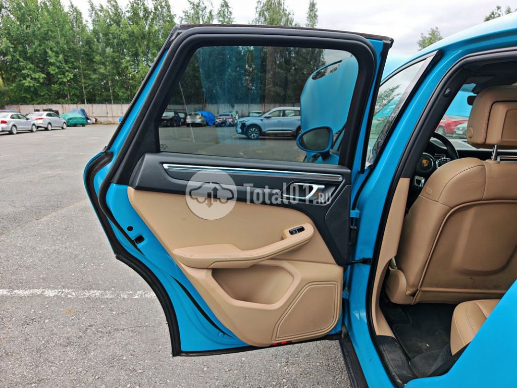 Фото Porsche Macan 84