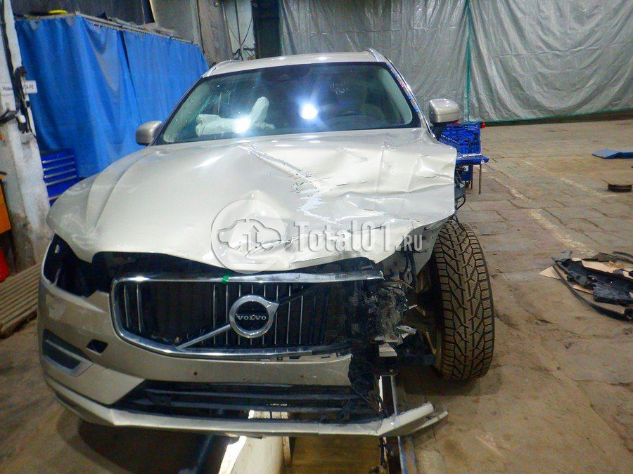 Фото Volvo XC60 4