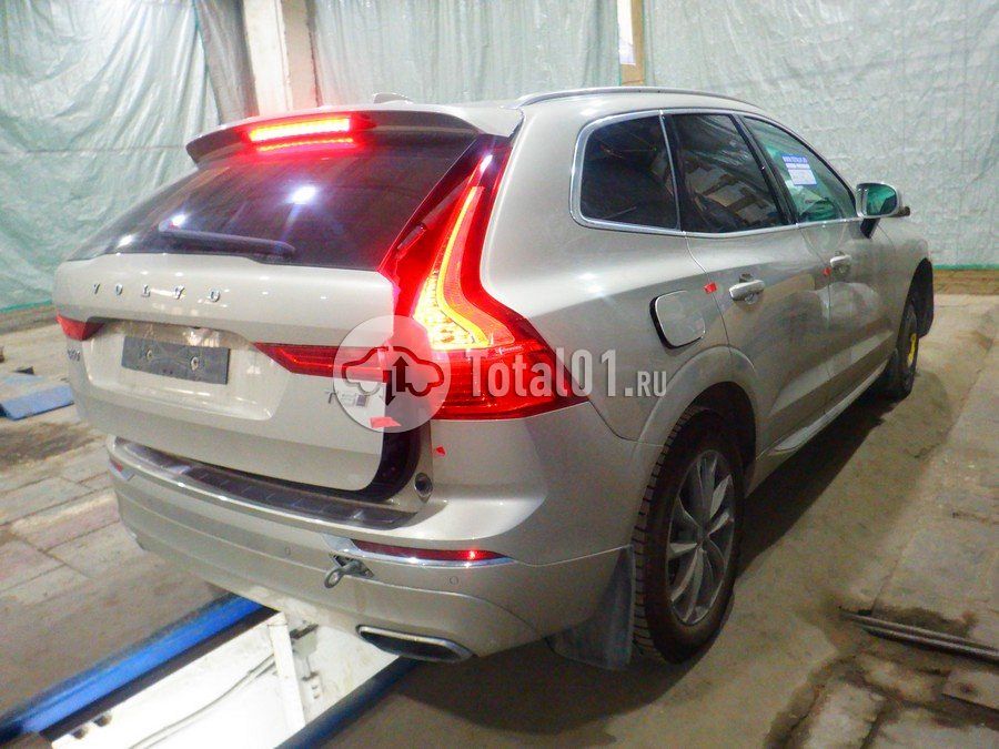 Фото Volvo XC60 10