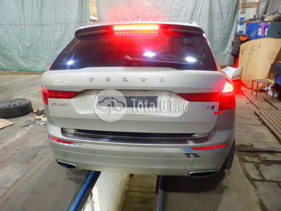 Фото Volvo XC60 12