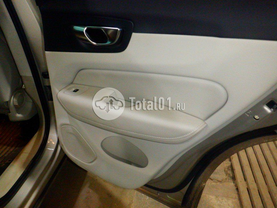 Фото Volvo XC60 36