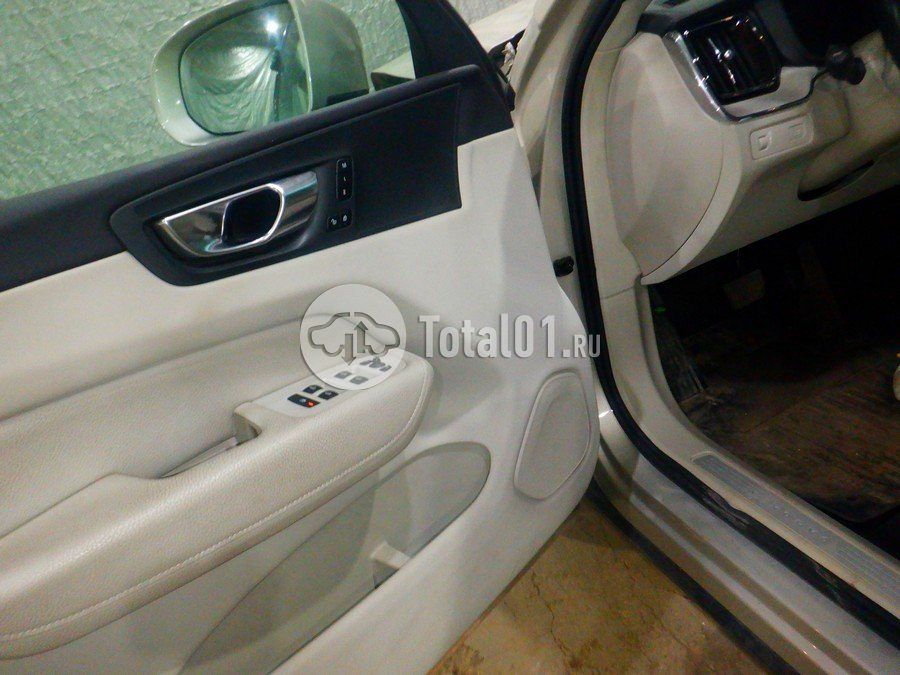 Фото Volvo XC60 58