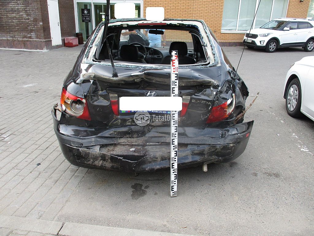 Фото Hyundai Elantra 12