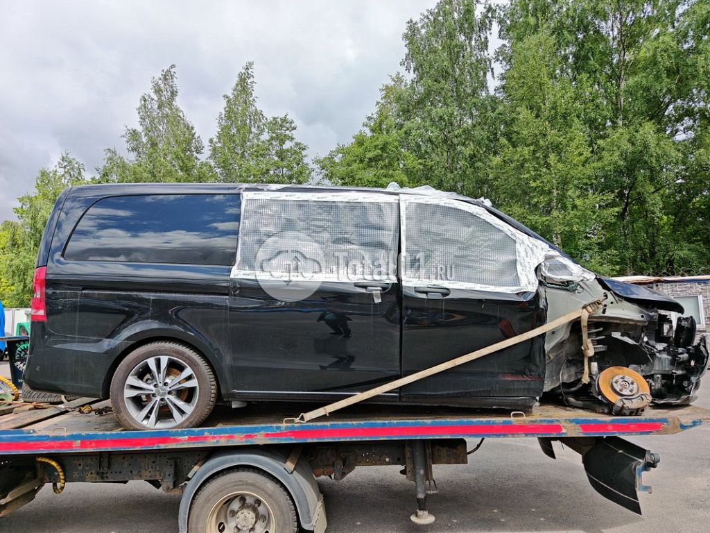 Фото Mercedes-Benz Vito 64