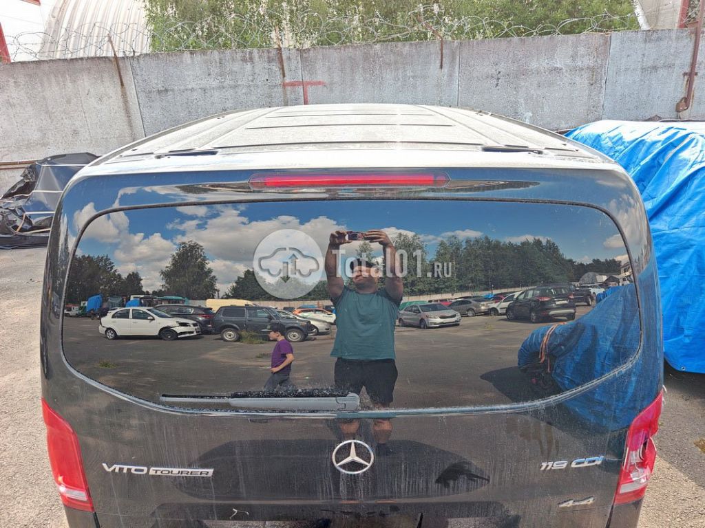 Фото Mercedes-Benz Vito 100
