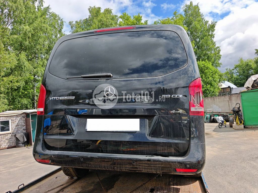 Фото Mercedes-Benz Vito 108