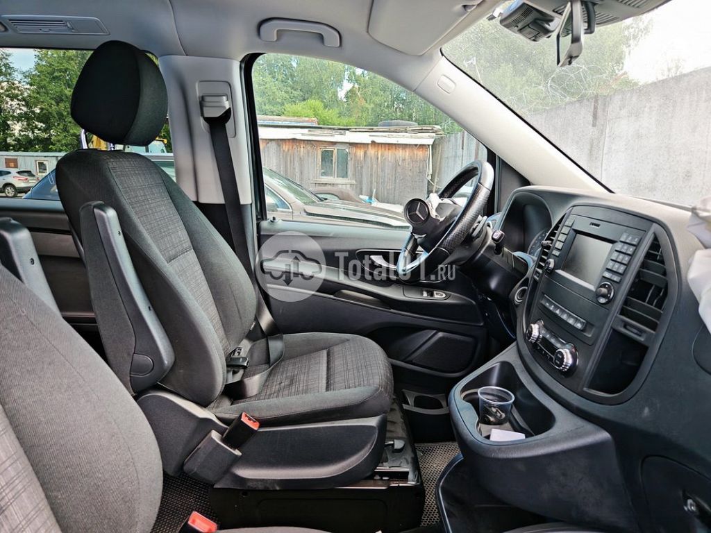 Фото Mercedes-Benz Vito 146