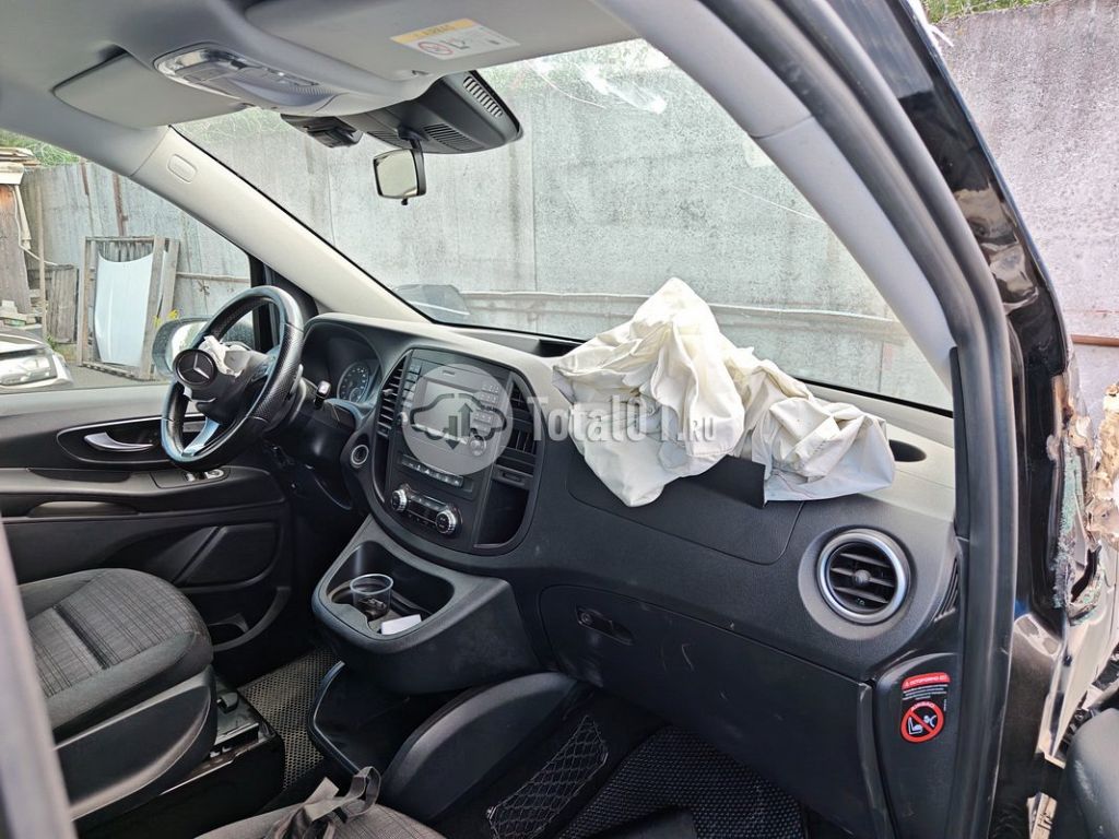 Фото Mercedes-Benz Vito 150