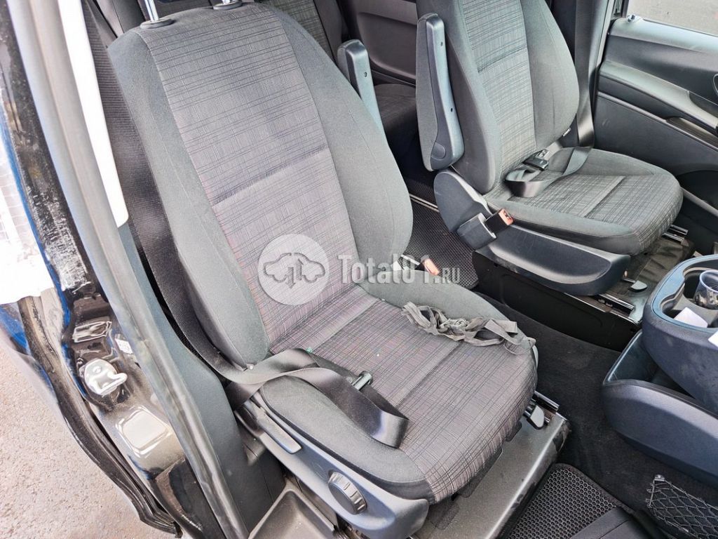 Фото Mercedes-Benz Vito 152