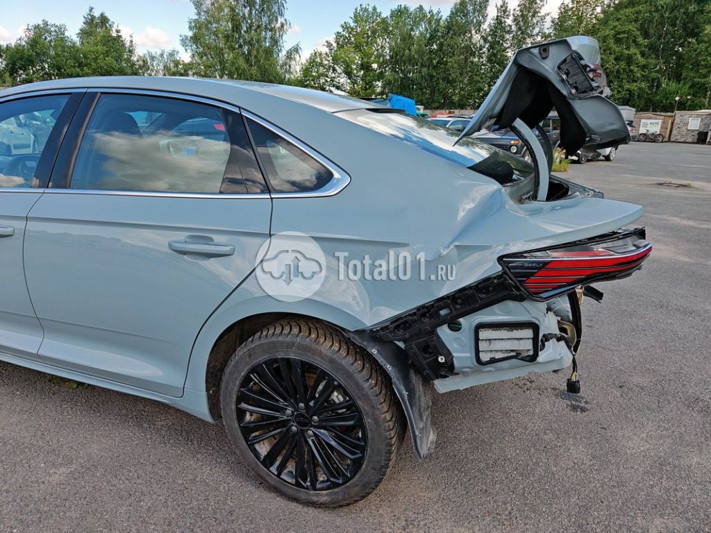Фото Geely Preface 32