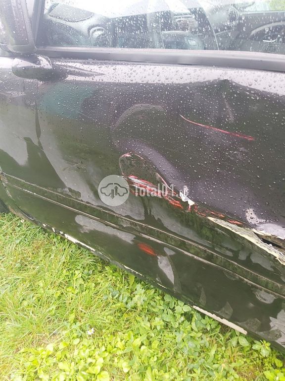 Фото Volvo V40 6