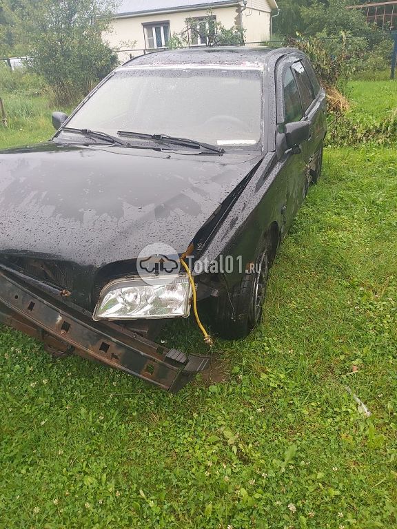 Фото Volvo V40 22
