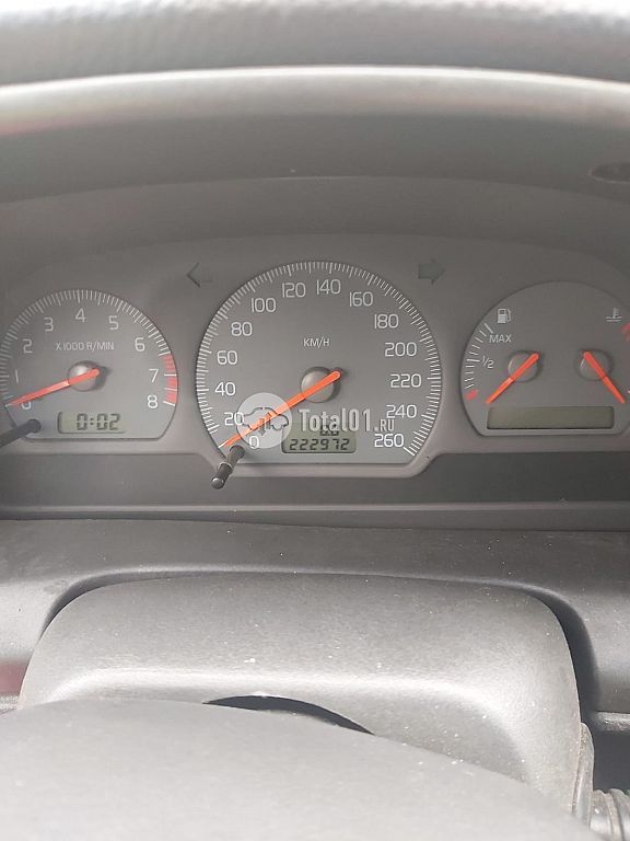 Фото Volvo V40 24