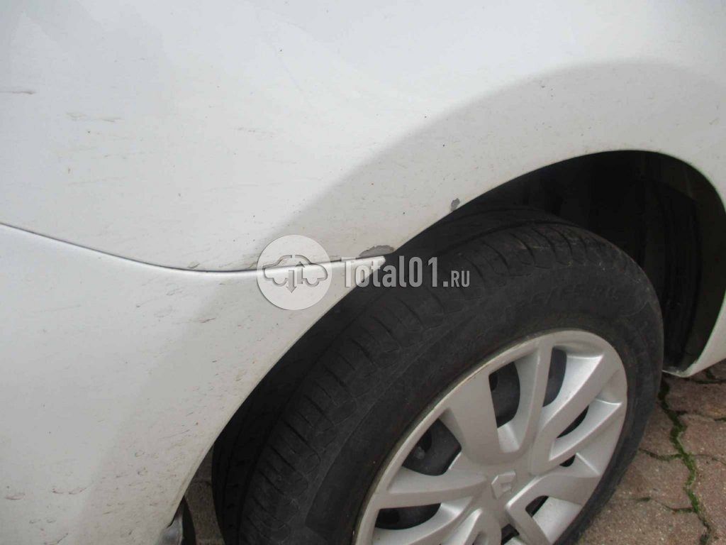 Фото Renault Logan 12