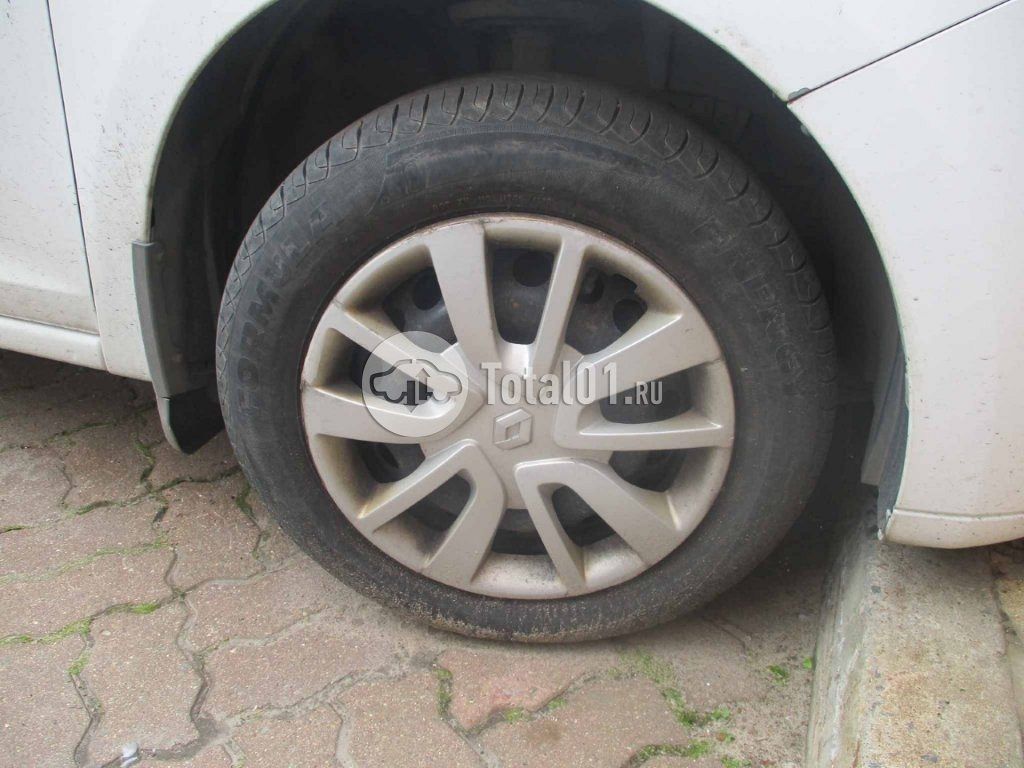 Фото Renault Logan 26