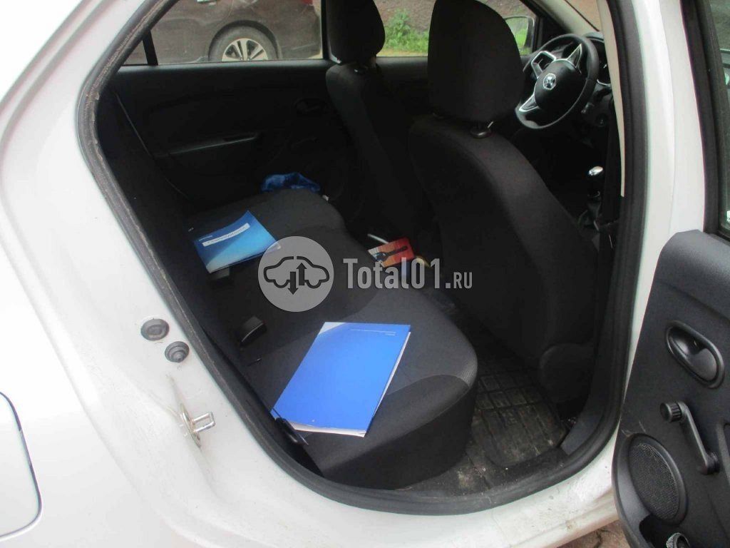 Фото Renault Logan 70