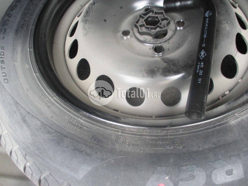 Фото Renault Logan 80