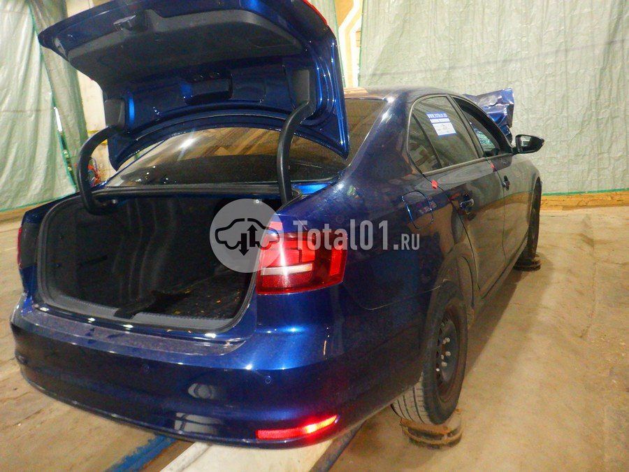 Фото Volkswagen Jetta 16