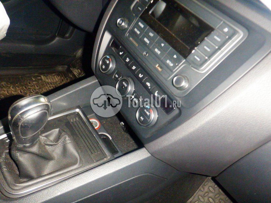 Фото Volkswagen Jetta 36