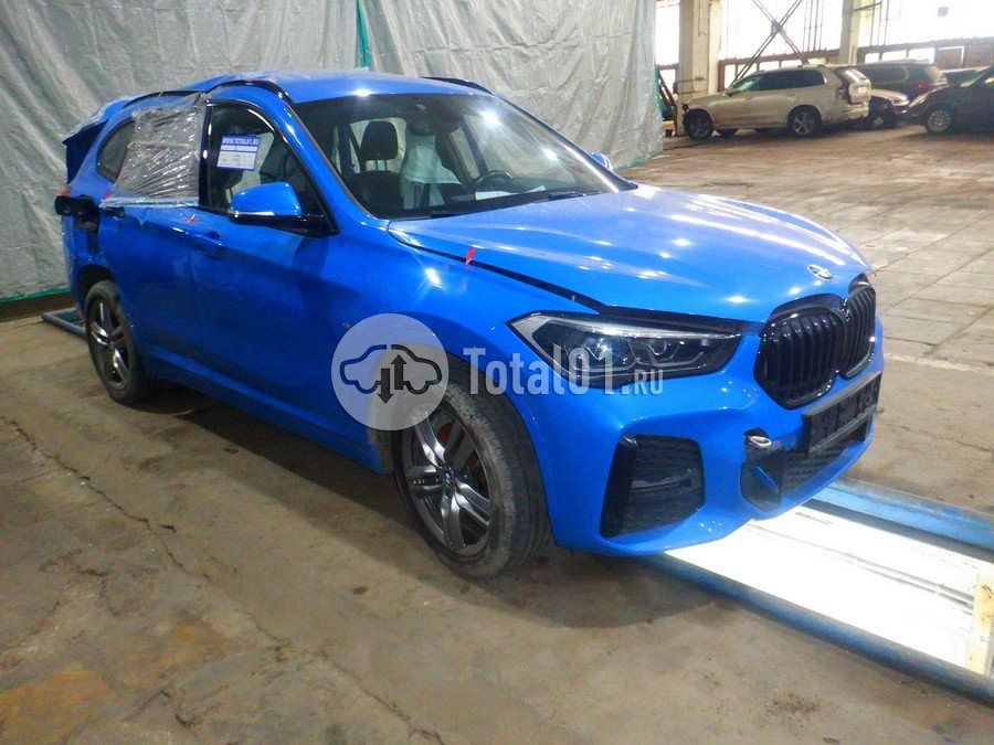 Фото BMW X1 10
