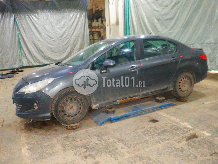 Фото Peugeot 408 8