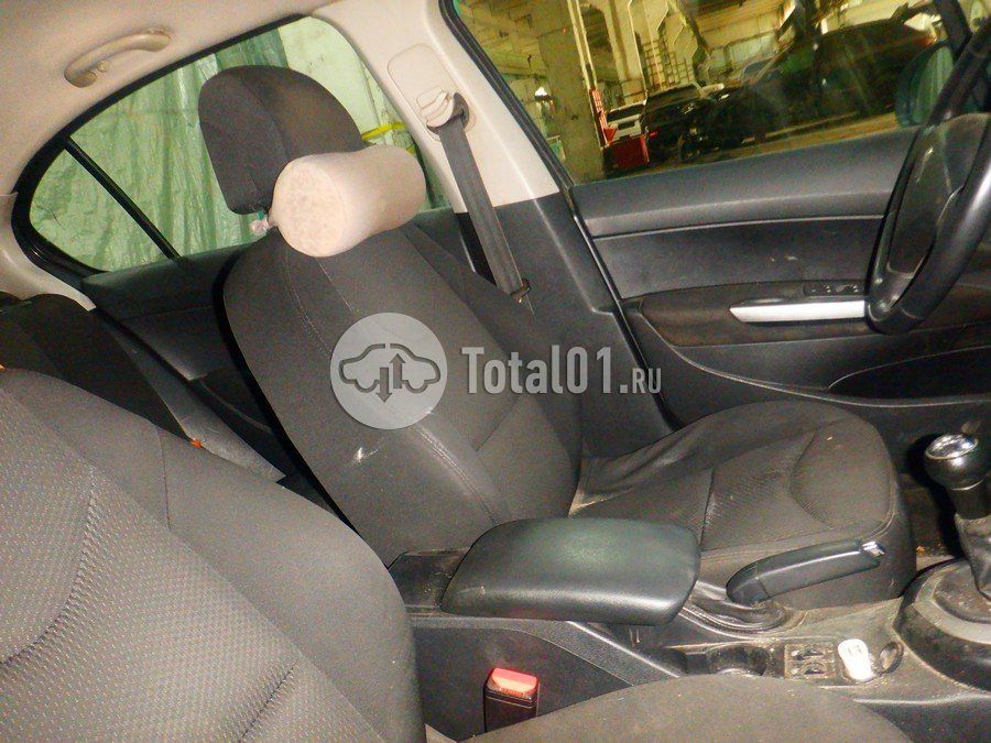 Фото Peugeot 408 24
