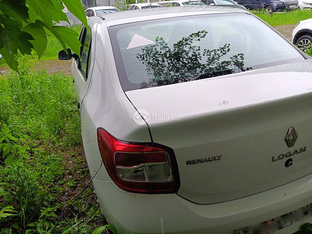 Фото Renault Logan 8