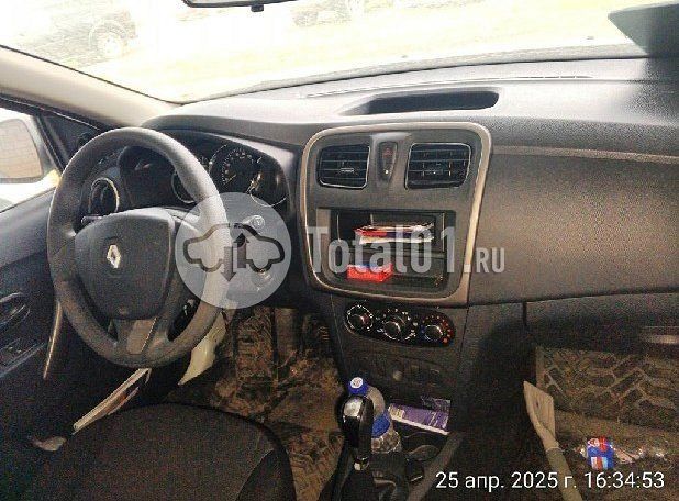 Фото Renault Logan 32