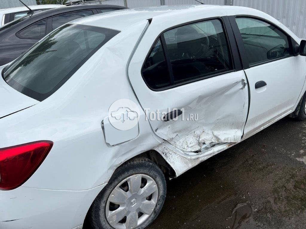 Фото Renault Logan 36