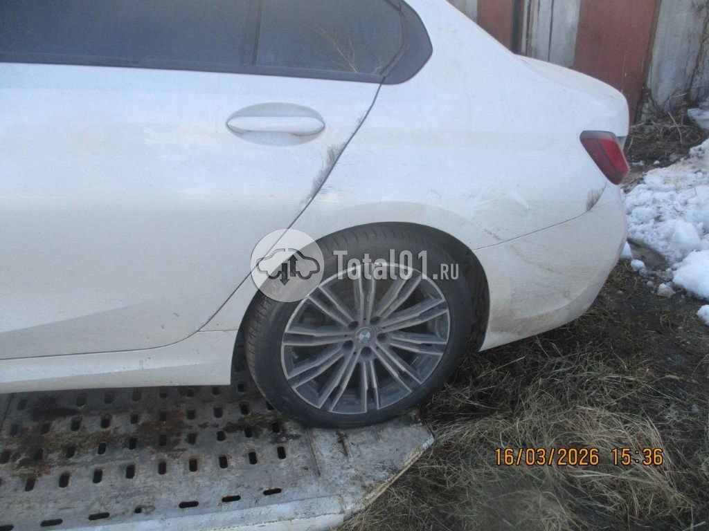 Фото BMW 3 серия 32