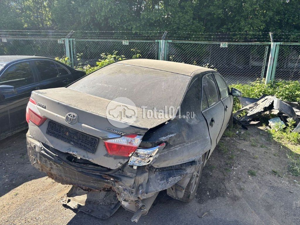 Фото Toyota Camry 16