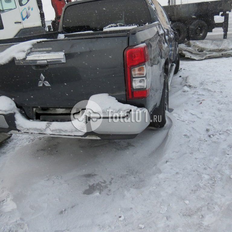 Фото Mitsubishi L200 16