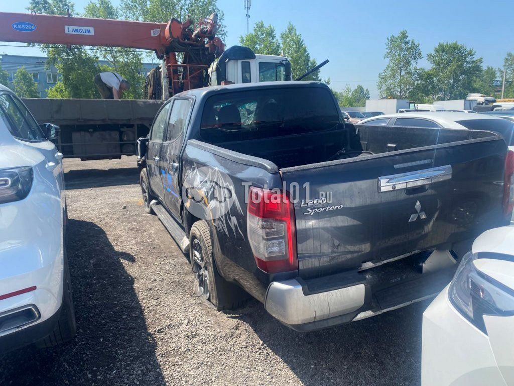 Фото Mitsubishi L200 46