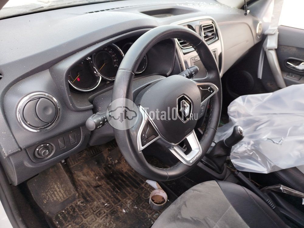 Фото Renault Sandero 30