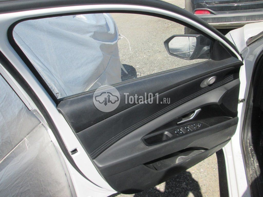 Фото Hyundai Elantra 54