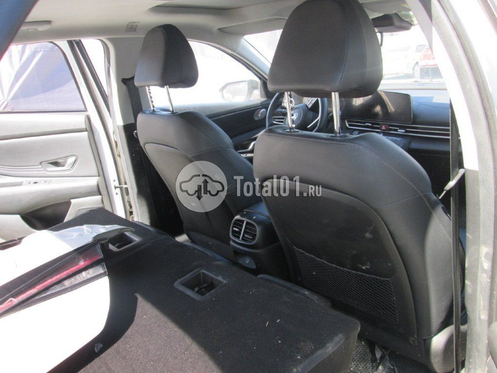 Фото Hyundai Elantra 82