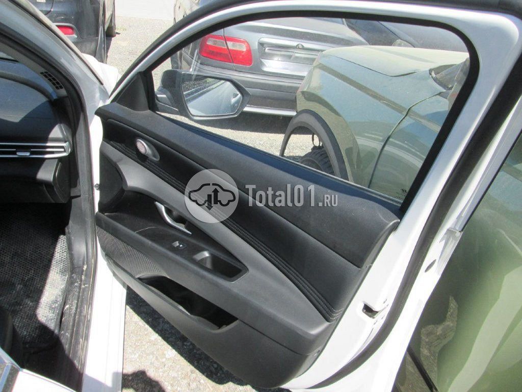 Фото Hyundai Elantra 84