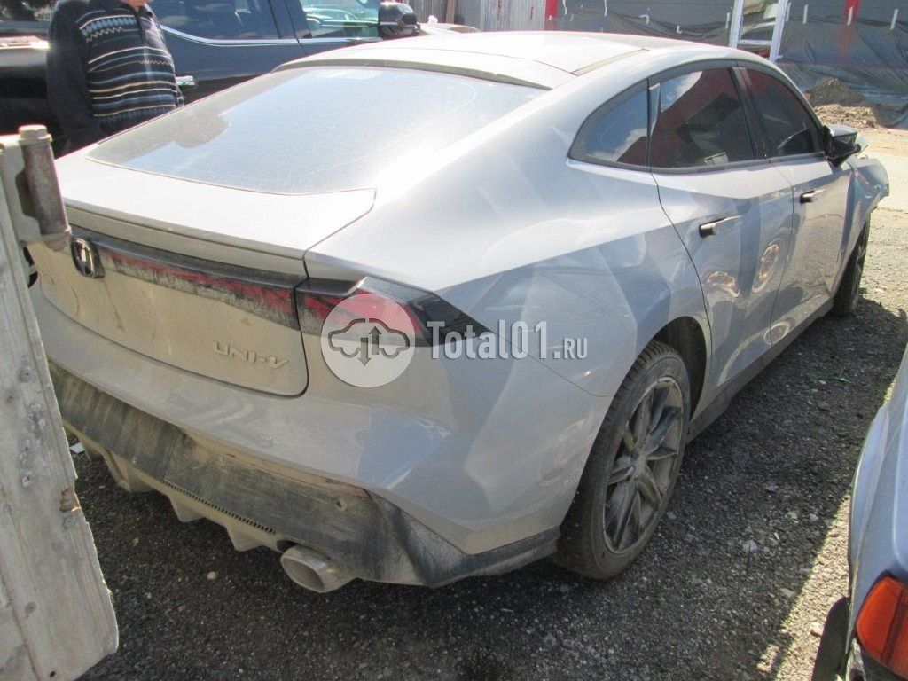Фото Changan UNI-V 38