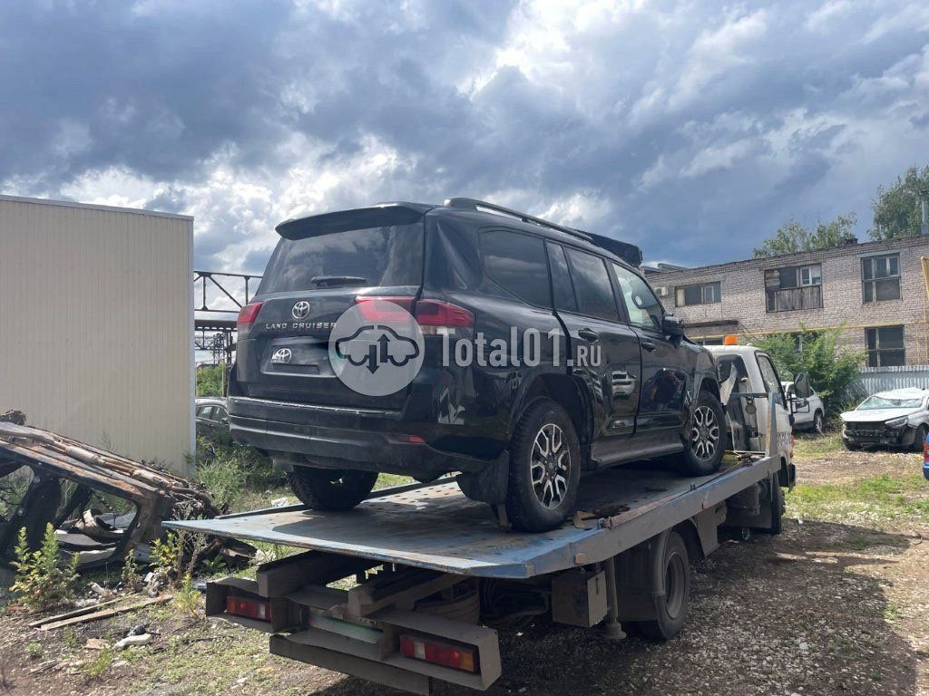 Фото Toyota Land Cruiser 6