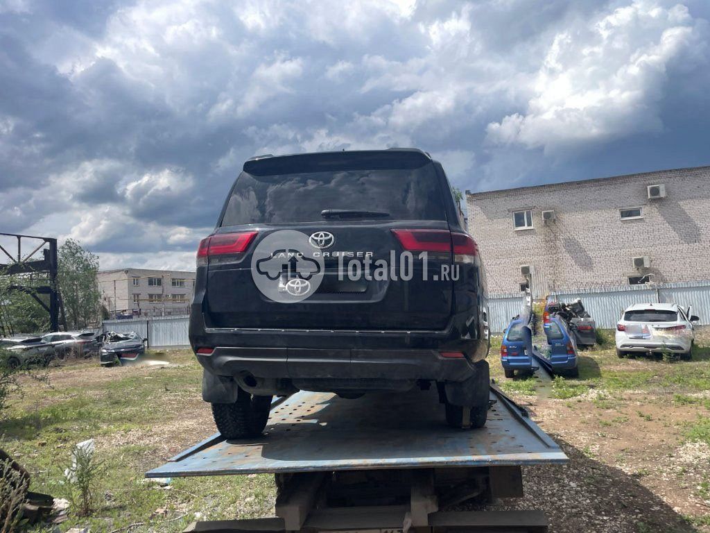 Фото Toyota Land Cruiser 8
