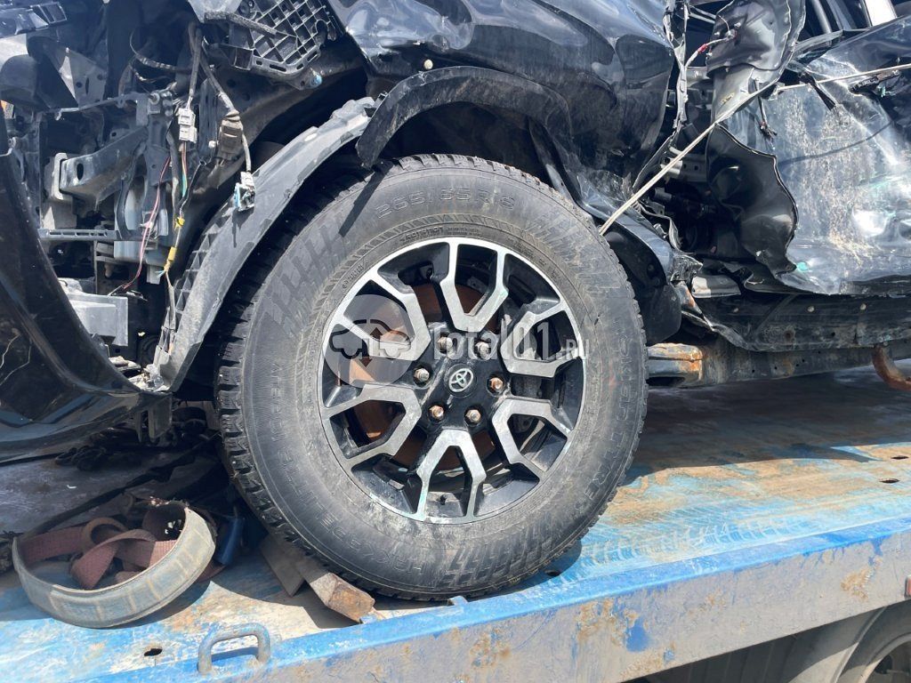 Фото Toyota Land Cruiser 16