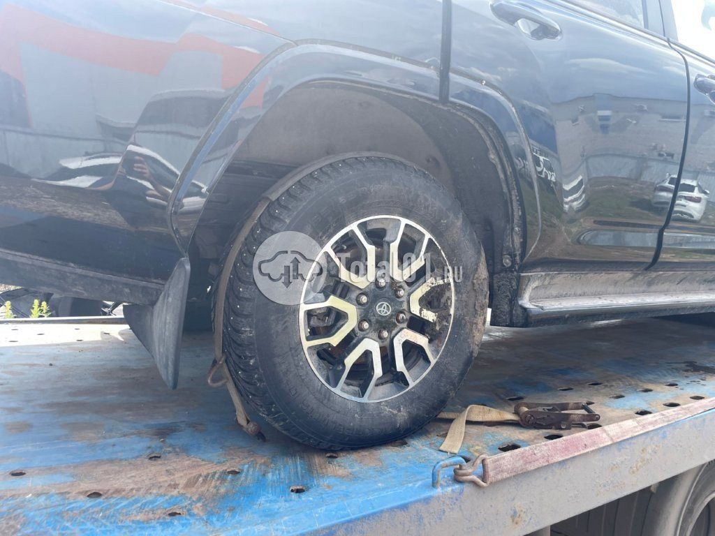 Фото Toyota Land Cruiser 32