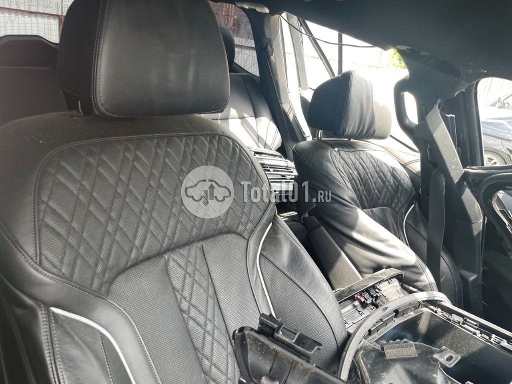Фото Toyota Land Cruiser 68